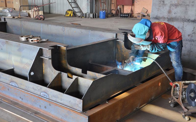 工廠(chǎng)用電動(dòng)平板車(chē)車(chē)架加工