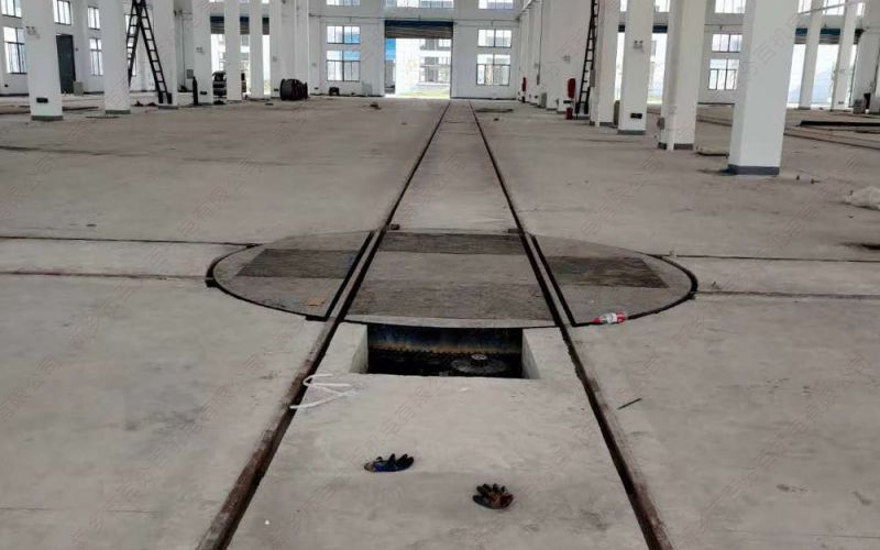 低壓軌道供電型電動平車鋪設軌道的方法